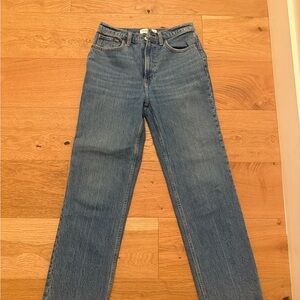 Abercrombie & Fitch The Vintage Straight High Rise Jeans